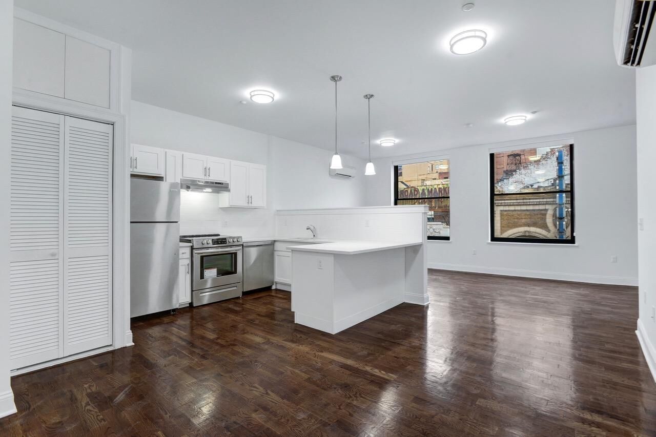 Property Photo:  196 Market St 5B  NJ 07102 