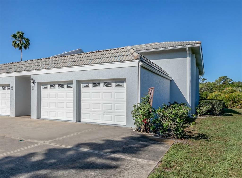 Property Photo:  1041 Capri Isles Boulevard 111  FL 34292 