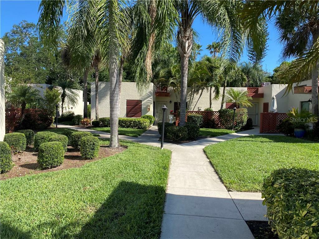 Property Photo: 813 Spring Lakes Boulevard 813 FL 34210