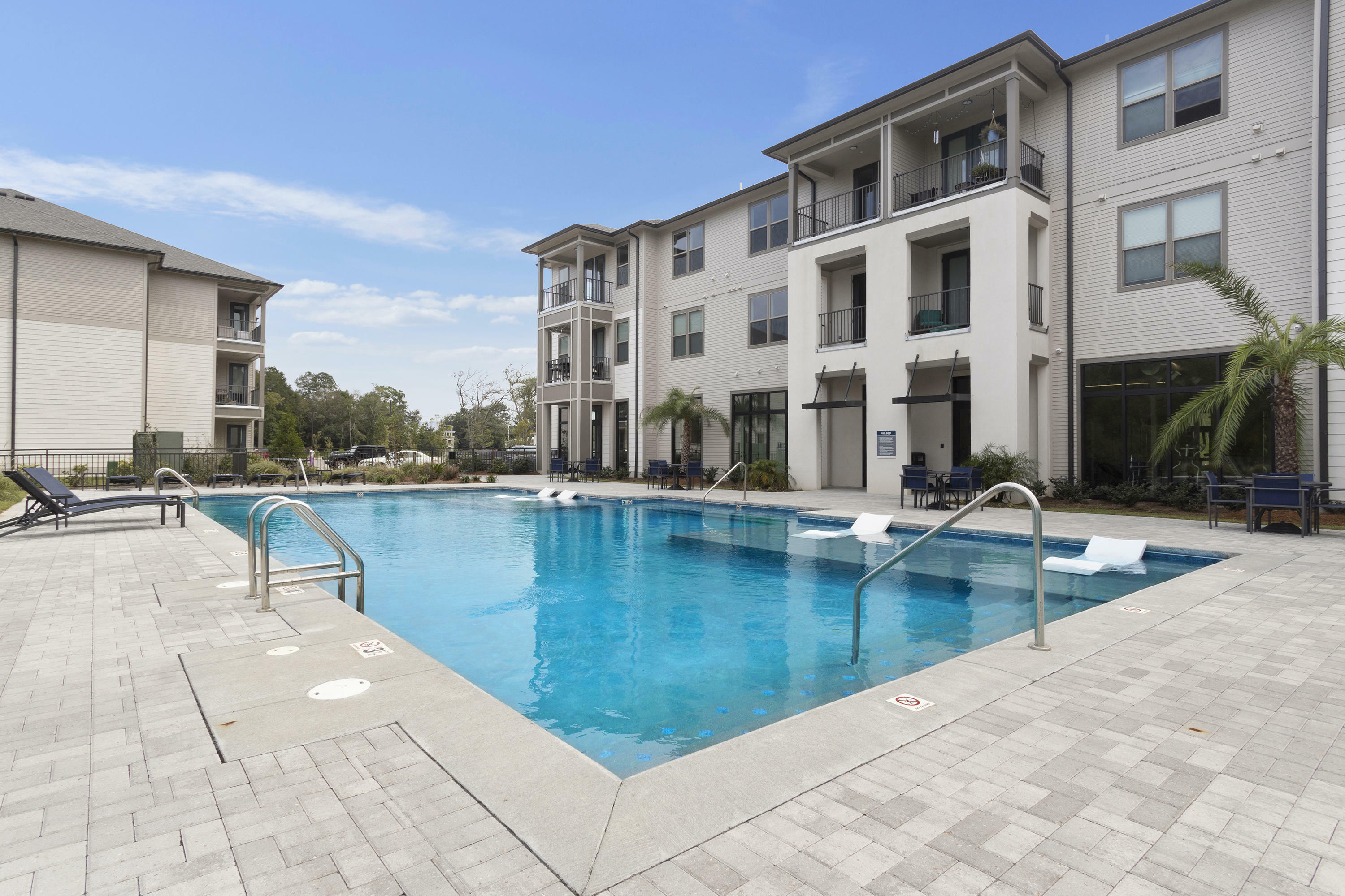 Property Photo:  2501 Bienville Boulevard  MS 39564 