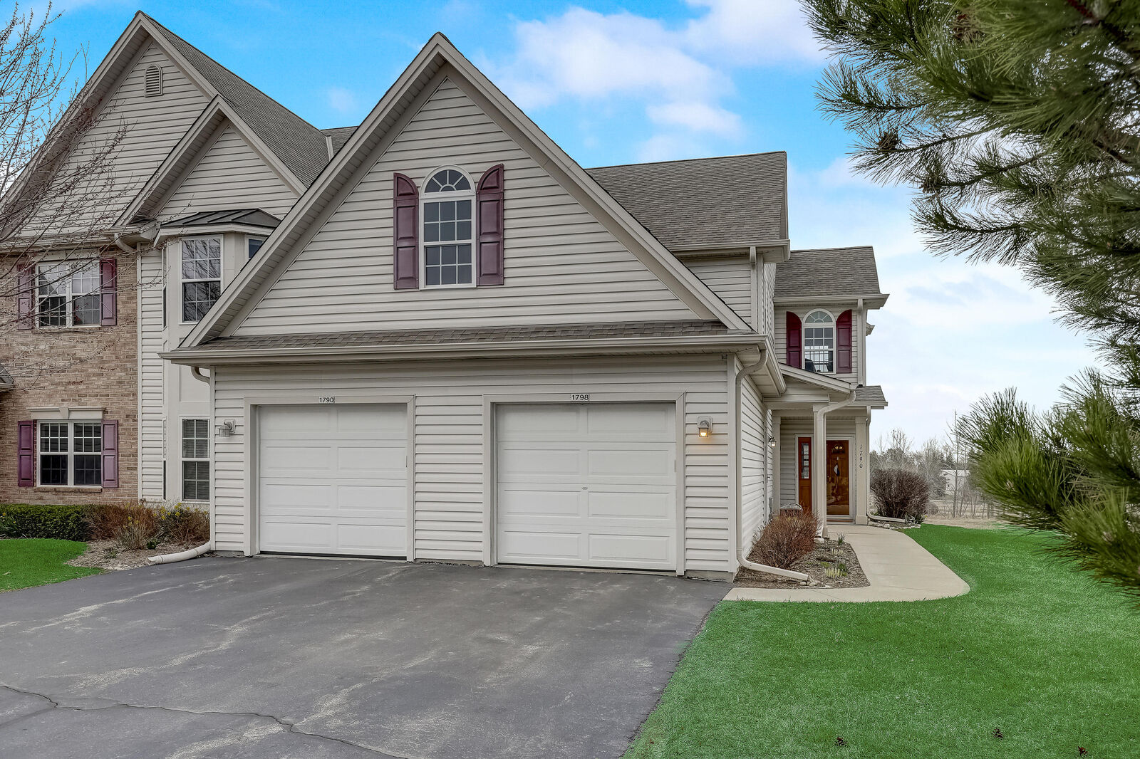 Property Photo: 1798 American Eagle Dr 415-4 WI 53086