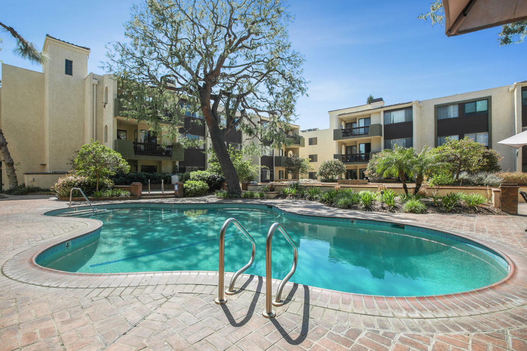 Property Photo: 497 E California Boulevard 211 CA 91106