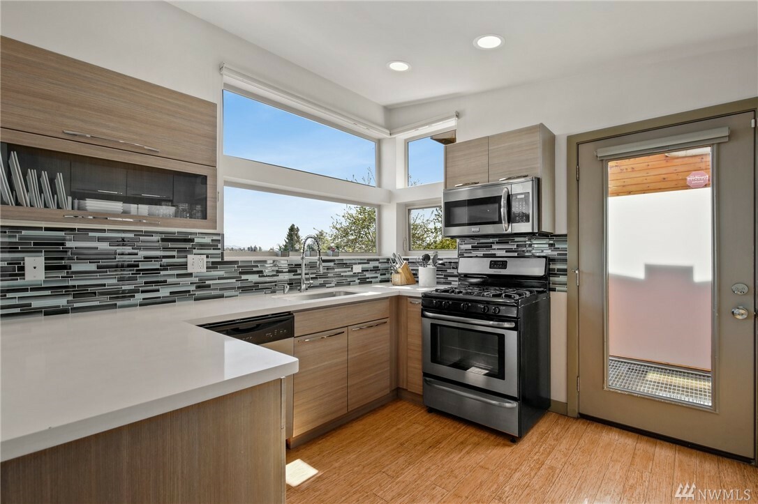 Property Photo: 1538 Sturgus Ave S WA 98144