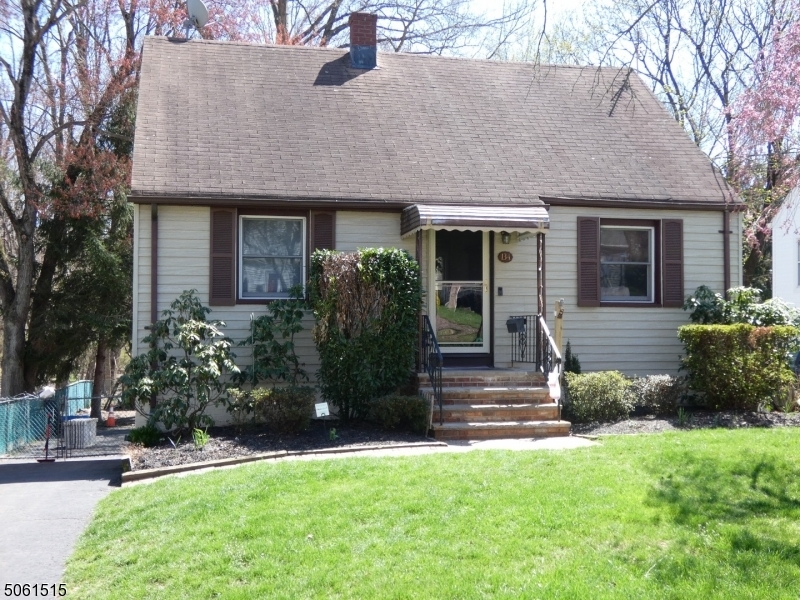 Property Photo:  134 N Hillside Ave  NJ 07928 