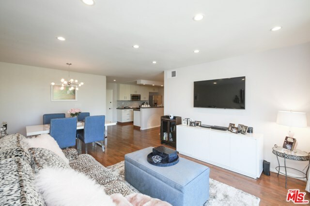 Property Photo:  10240 Camarillo Street 301  CA 91602 