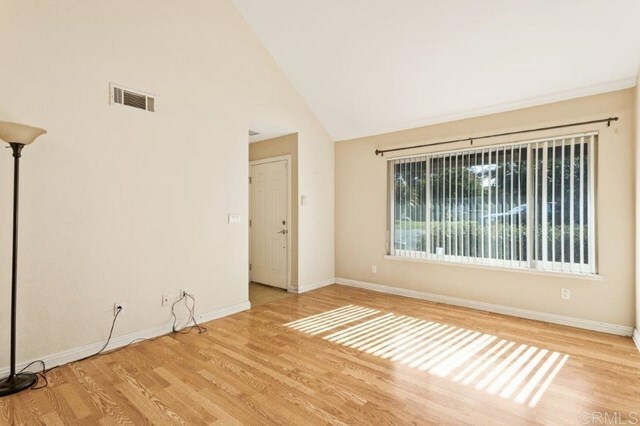 Property Photo:  900 N Citrus Avenue 5  CA 92084 