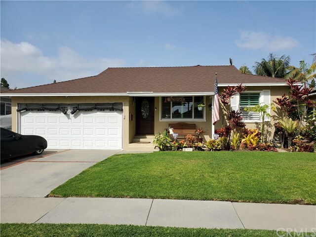 Property Photo: 4409 Woodruff Avenue CA 90713