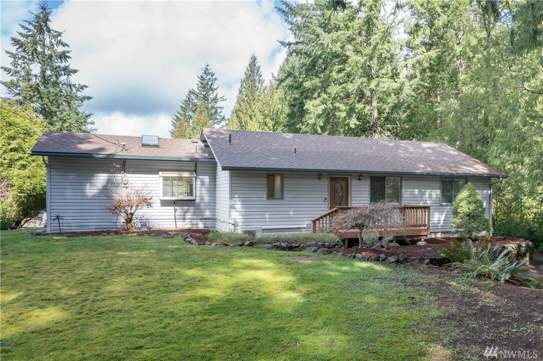 Property Photo:  31 E Forest Dr  WA 98528 