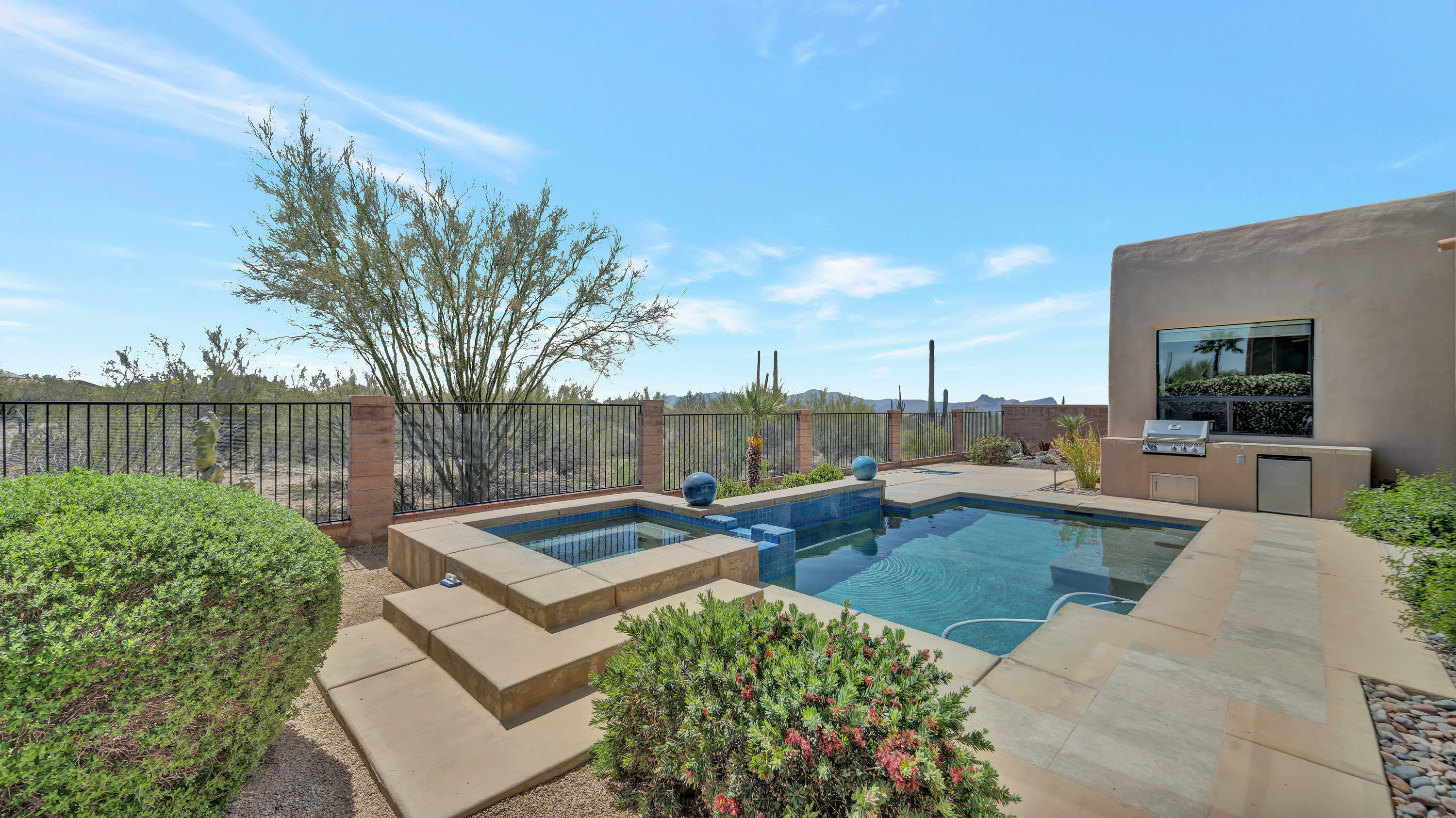 Property Photo:  12446 N Fallen Shadows Drive  AZ 85658 