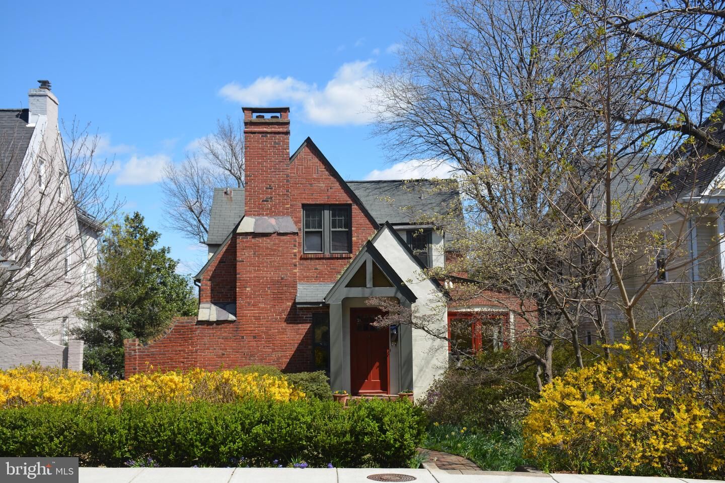 Property Photo:  1505 Russell Road  VA 22301 