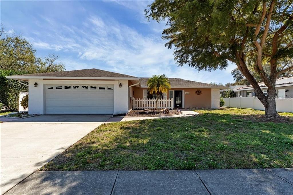 Property Photo: 4601 33rd Avenue W FL 34209