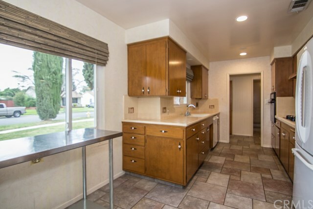 Property Photo:  4644 Edgewood Place  CA 92506 