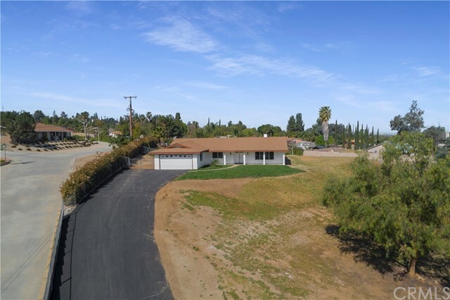 Property Photo:  15501 Golden Star Avenue  CA 92506 