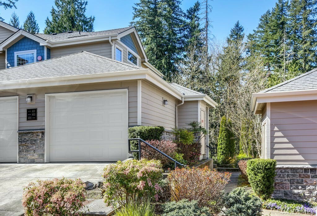 Property Photo:  4327 Issaquah Pine Lake Rd SE 603  WA 98075 