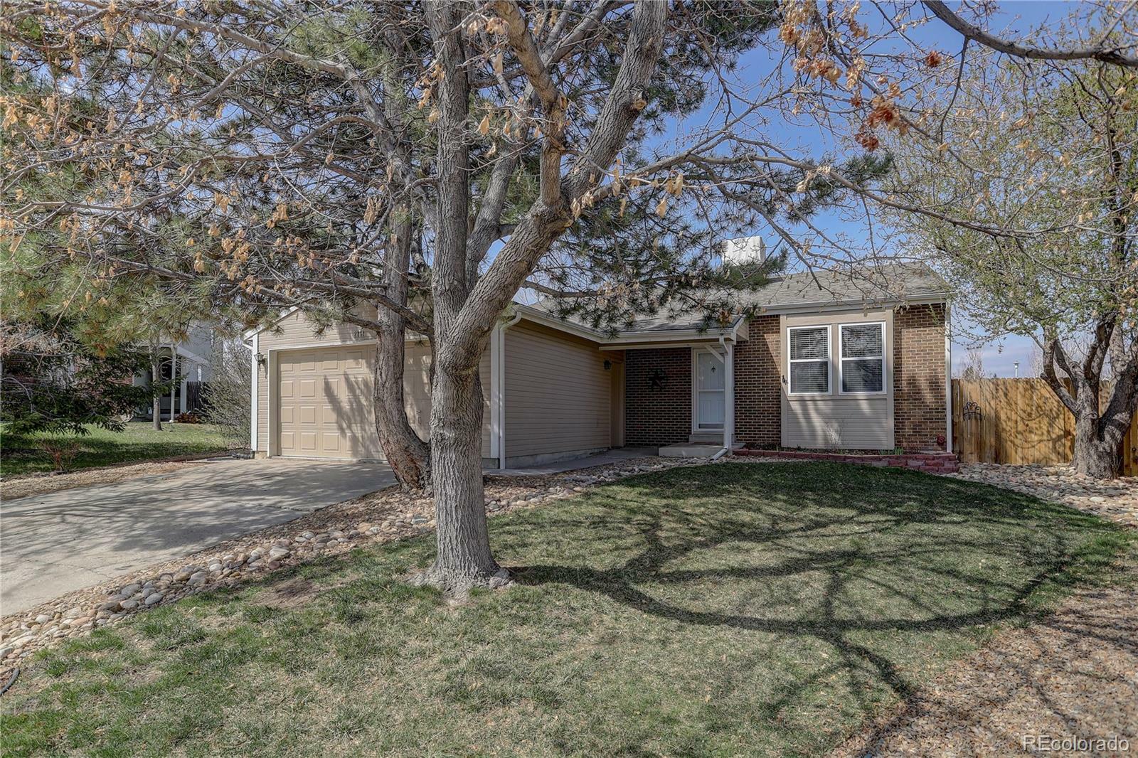 Property Photo:  2751 S Truckee Street  CO 80013 