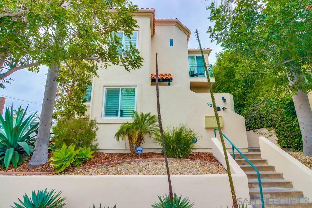 Property Photo: 928 Sapphire St B CA 92109