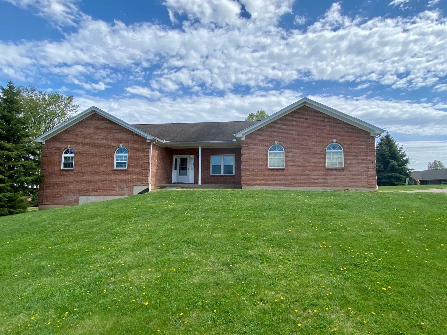 Property Photo: 3862 Carya Ct OH 45013