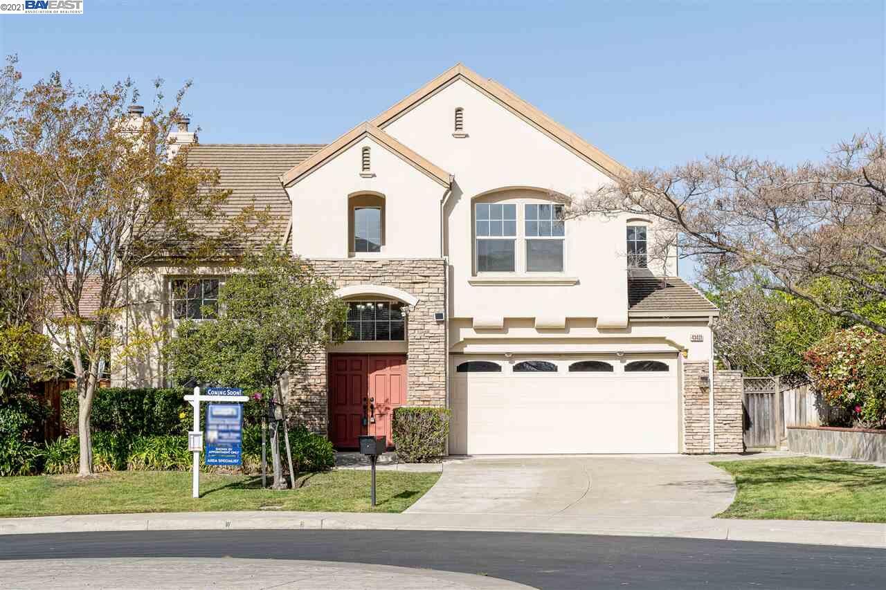 Property Photo: 43431 Adelina Ter CA 94539