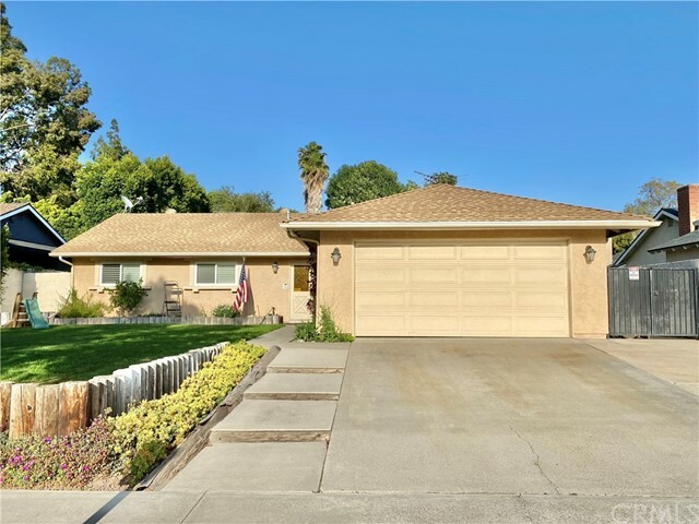 Property Photo:  5682 Rich Hill Way  CA 92886 