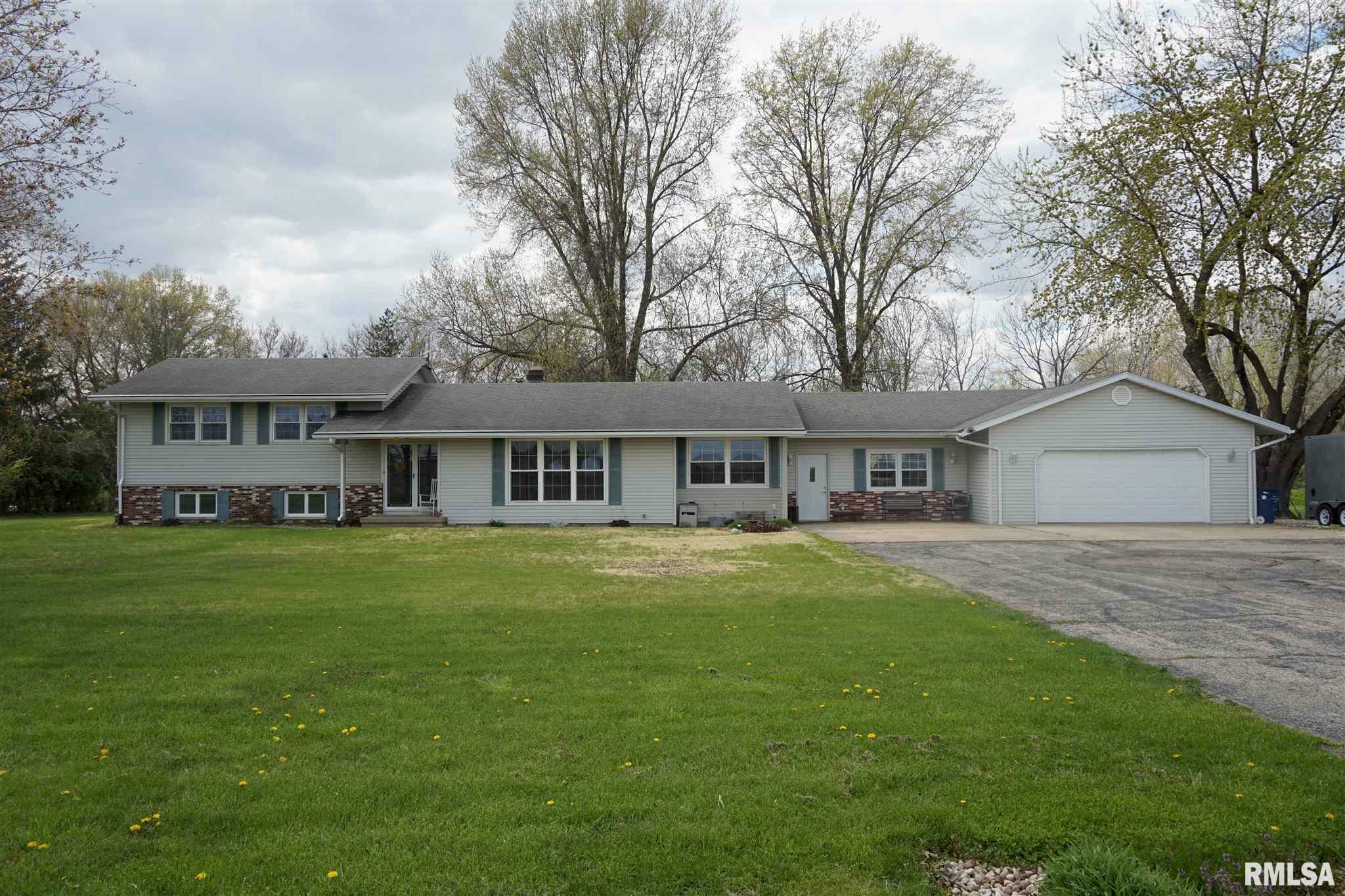 21162 N Taylor  Canton IL 61520 photo