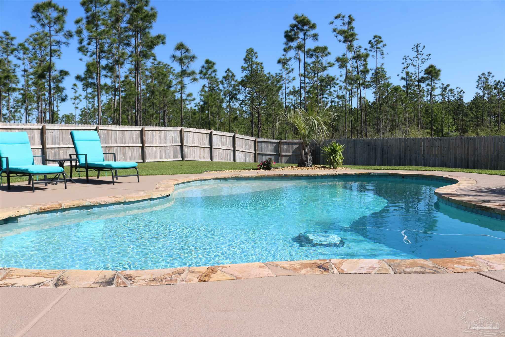 Property Photo:  2446 Spur Ln  FL 32563 