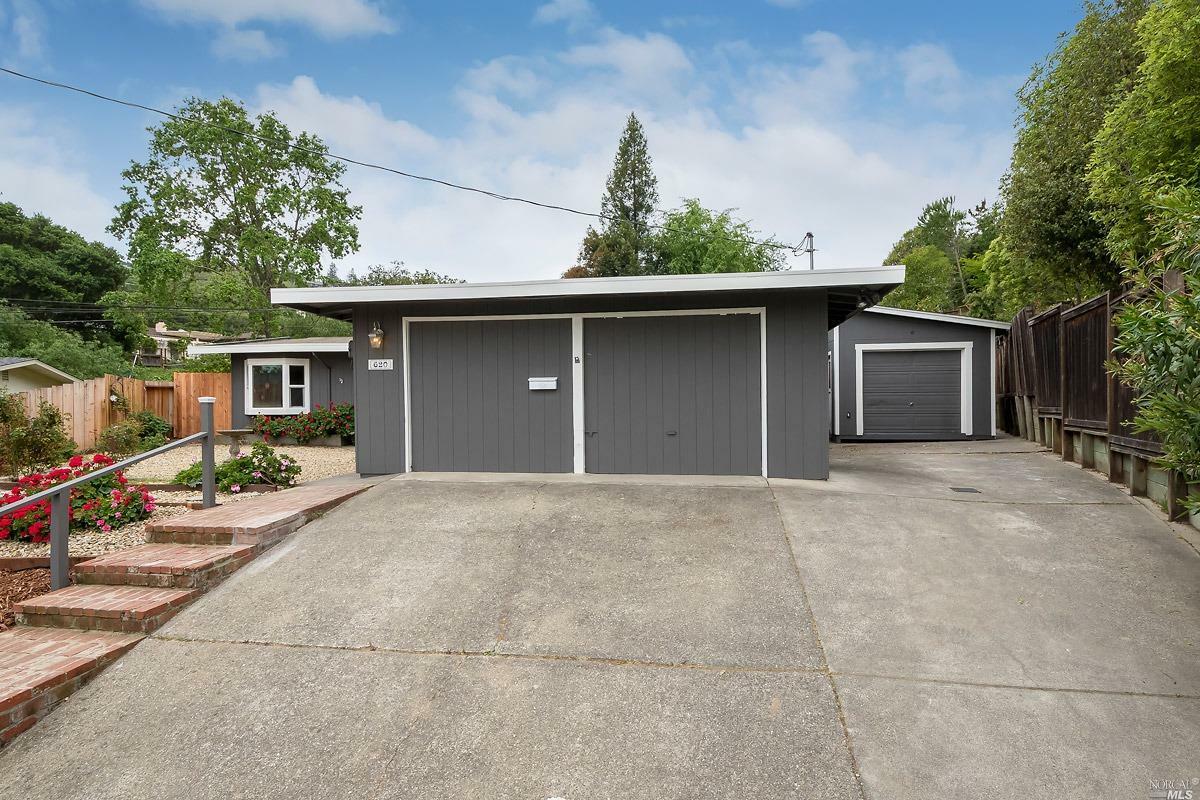 Property Photo: 620 Eldridge Court CA 94947