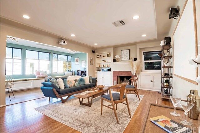 6869 Pacific View Drive  Los Angeles CA 90068 photo