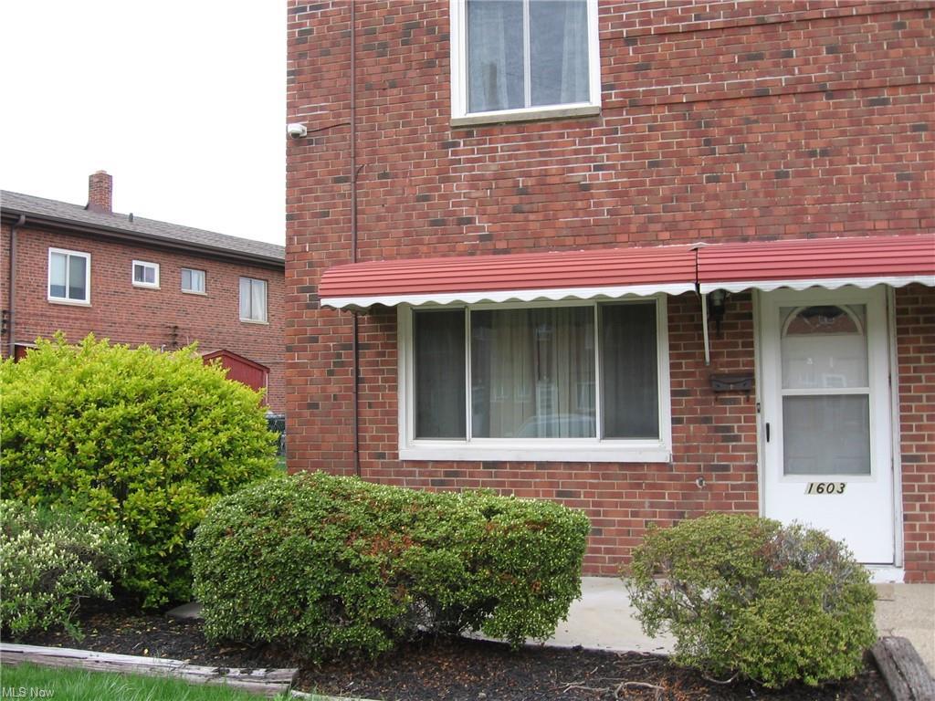 Property Photo: 1603 Ridgewick Drive OH 44092