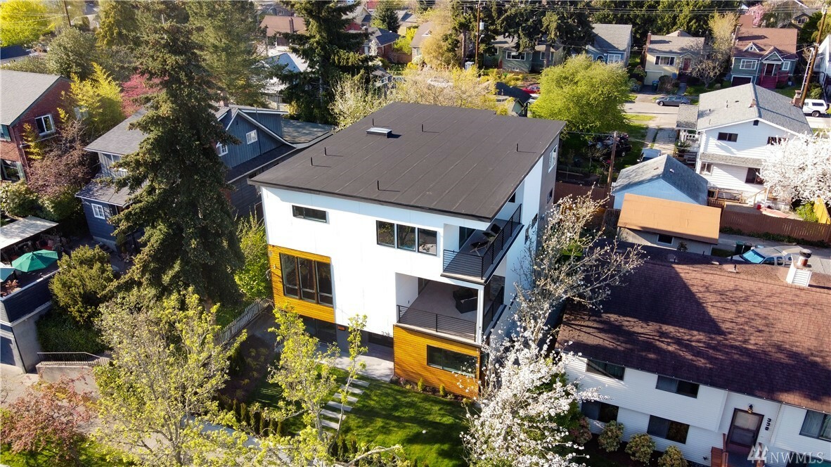 Property Photo:  338 NW 81st St  WA 98117 