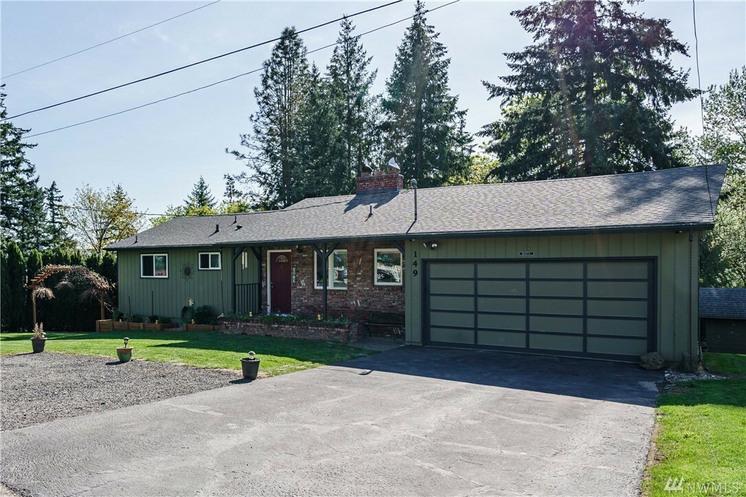 Property Photo:  149 S Vista Wy  WA 98626 