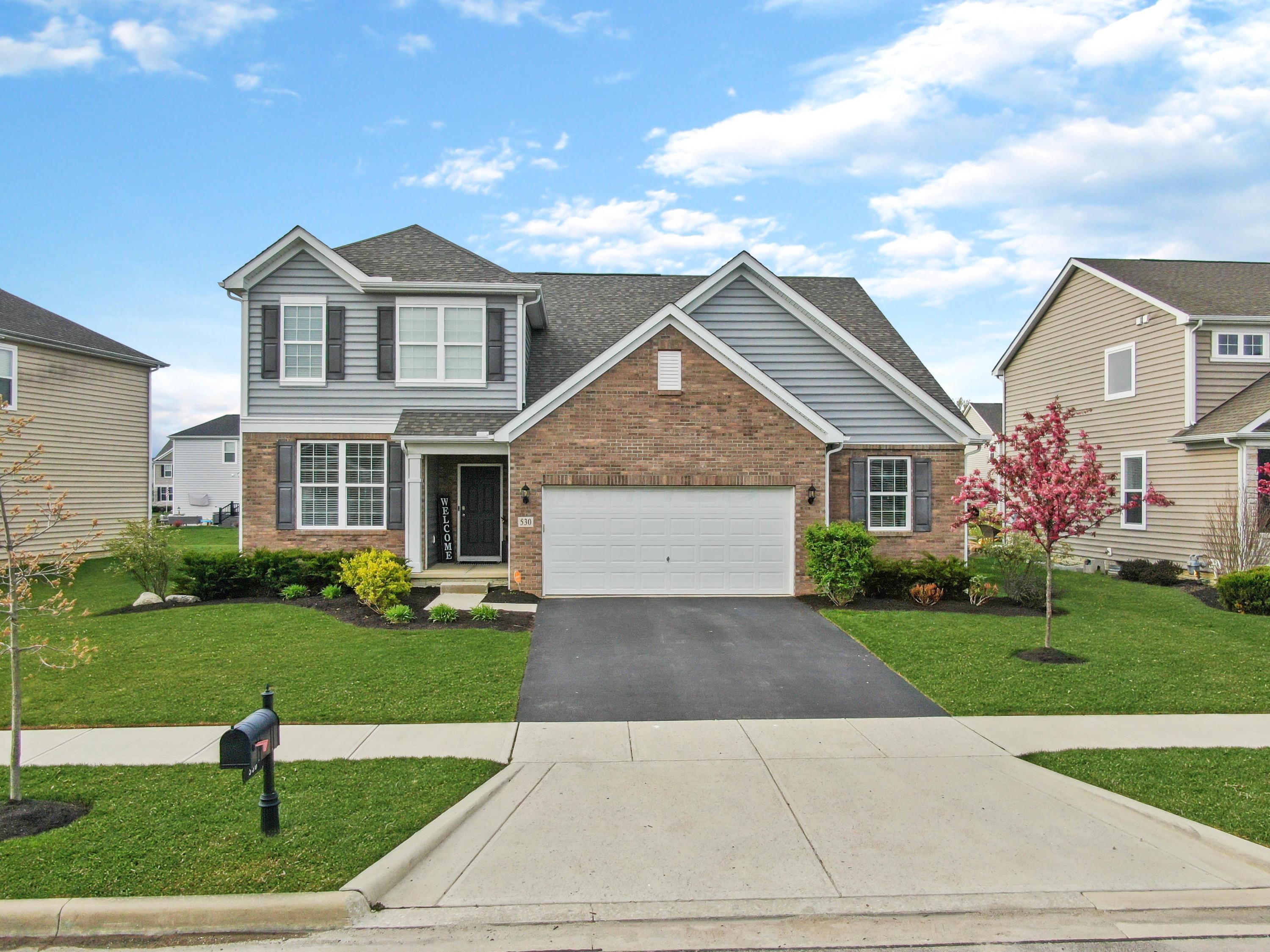 Property Photo: 530 Eagle Walk Road OH 43015