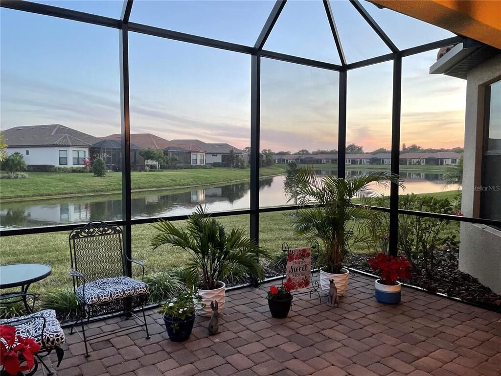 Property Photo:  10418 Highland Park Place  FL 34221