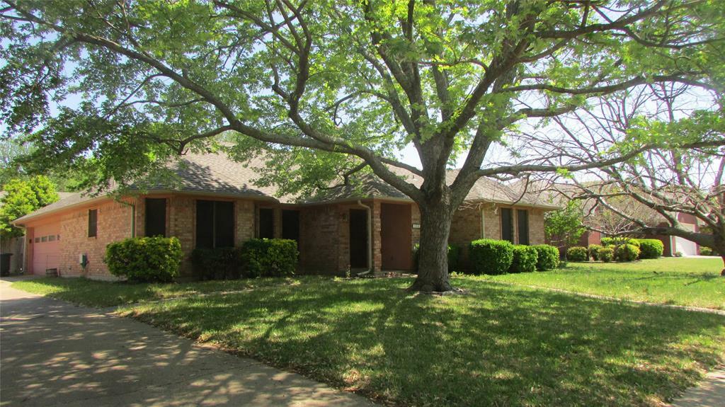 Property Photo:  1640 W Pleasant Drive  TX 76065 