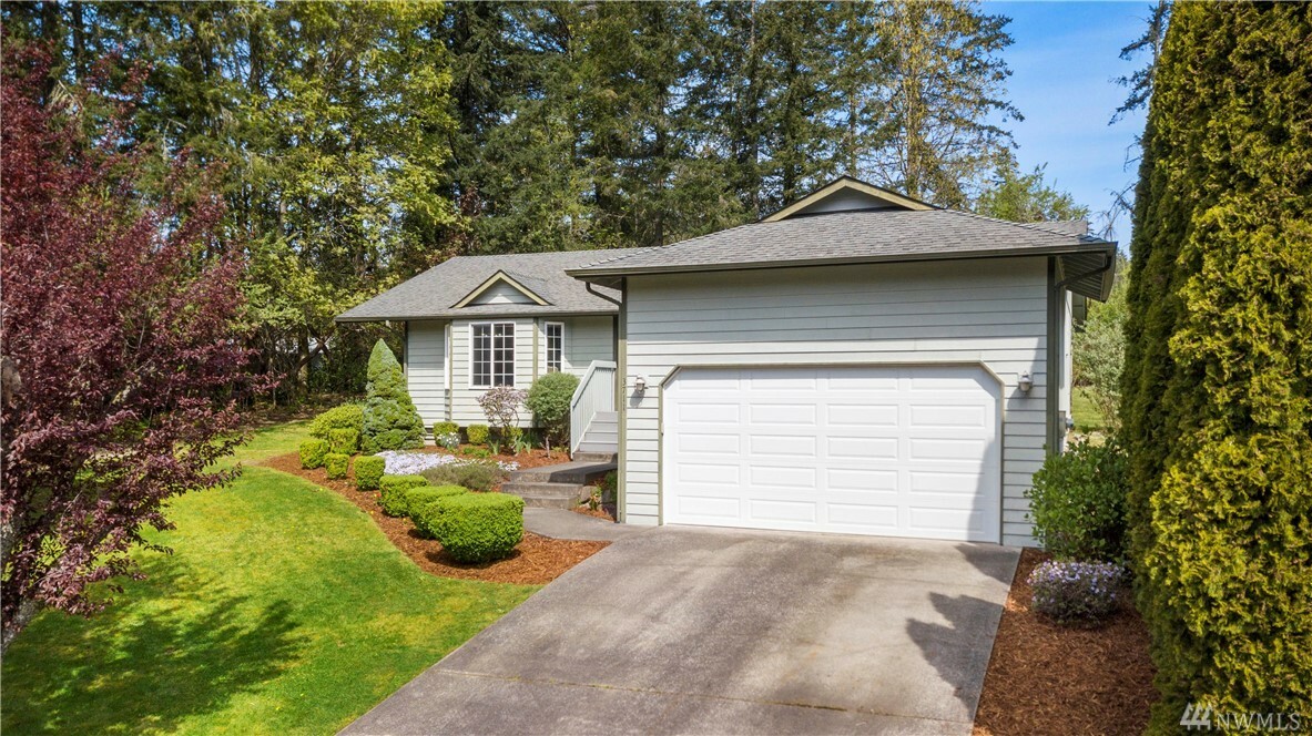 Property Photo: 3711 NW 48th St Ct NW WA 98335
