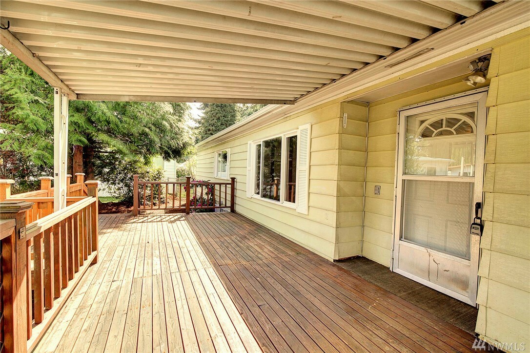 Property Photo:  19336 127th Ave NE  WA 98011 