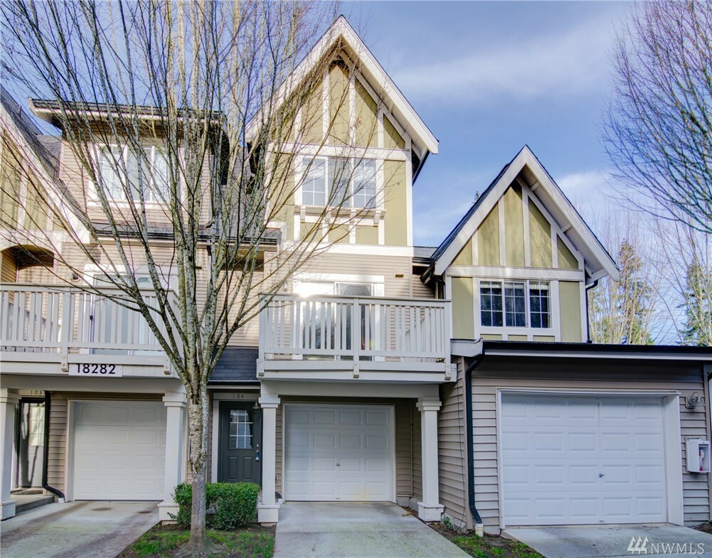 Property Photo:  18282 NE 97th Wy 104  WA 98052 