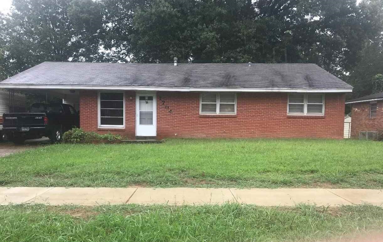 Property Photo: 1704 Broadmoor AR 72401