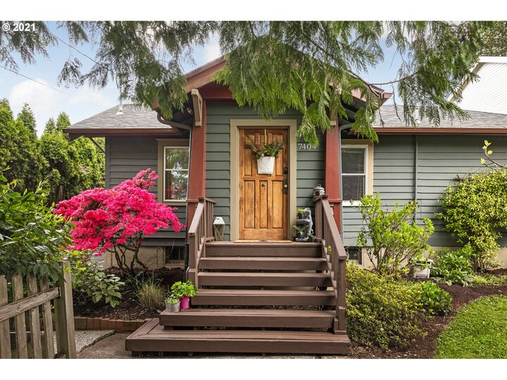 7404 SW 53rd Ave  Portland OR 97219 photo