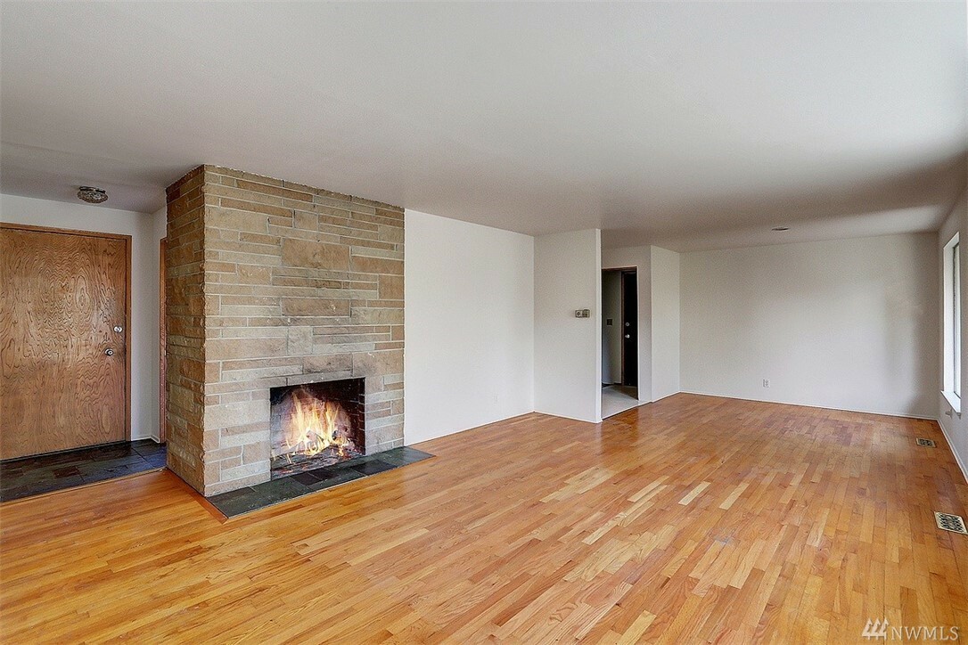 Property Photo: 3619 NE 75th St WA 98115
