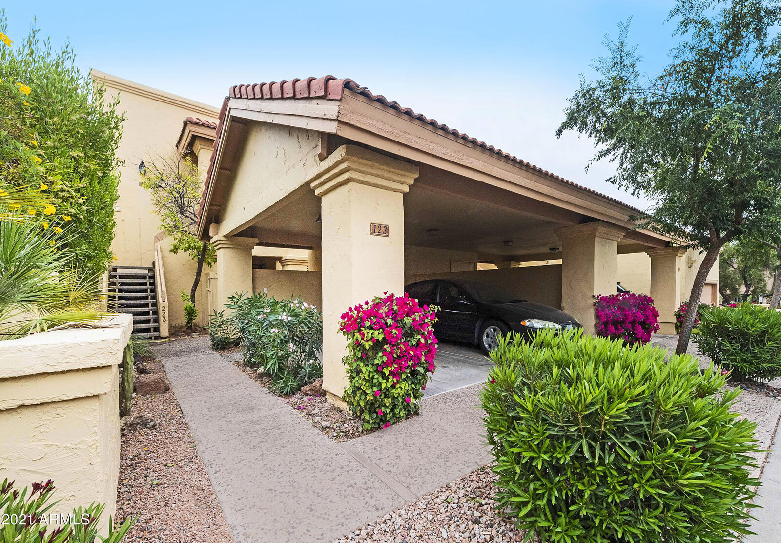 Property Photo: 16724 E Gunsight Drive 123 AZ 85268