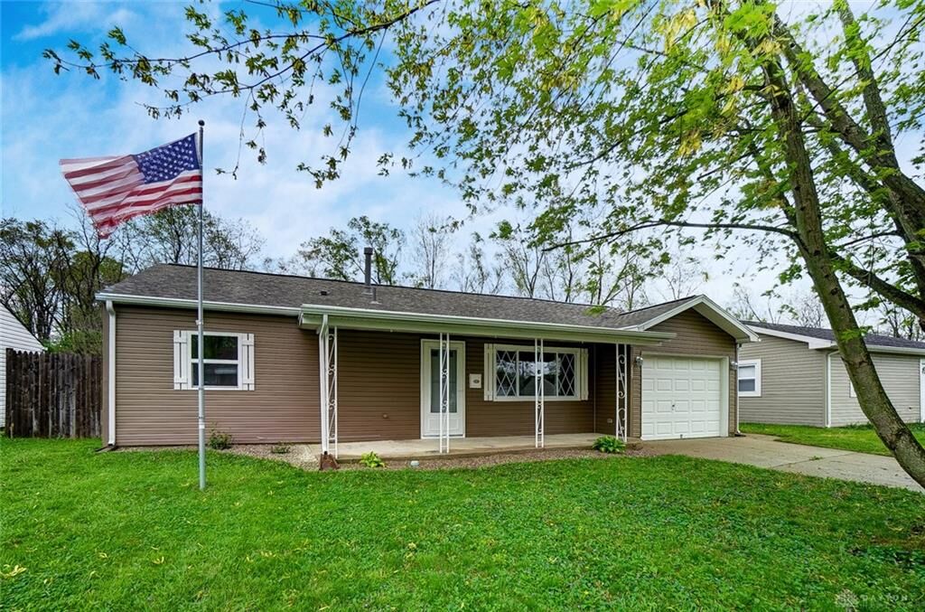 Property Photo: 289 Marchmont Drive OH 45324