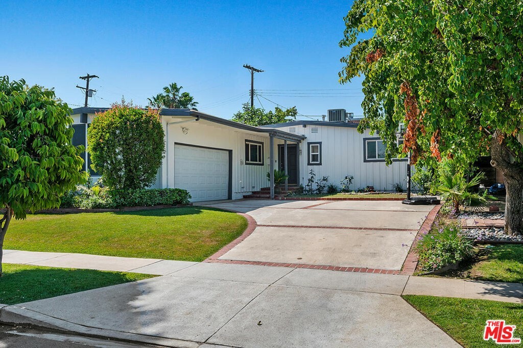 Property Photo:  17218 Bullock Street  CA 91316 