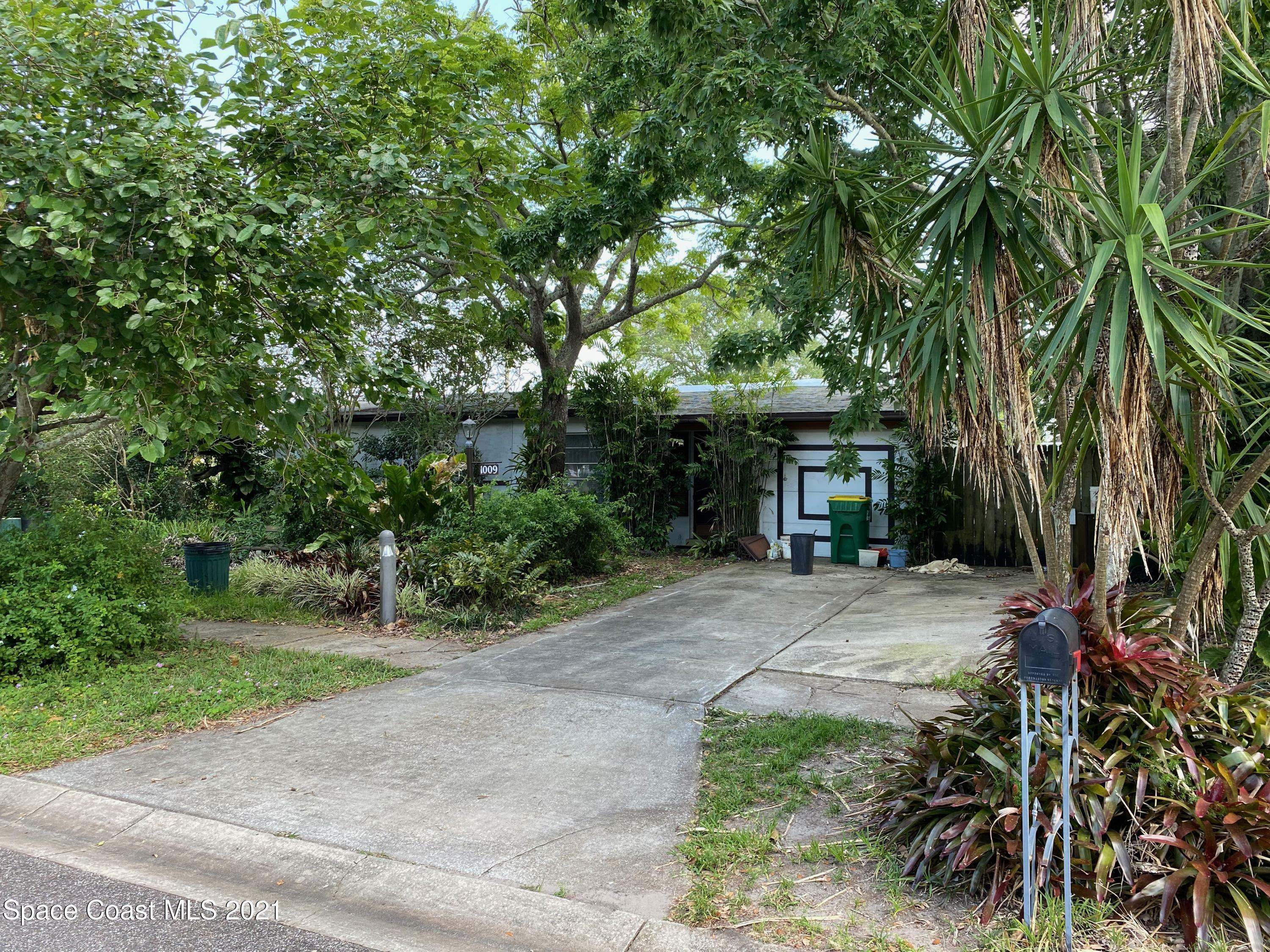 Property Photo:  1009 Illinois Road  FL 32927 