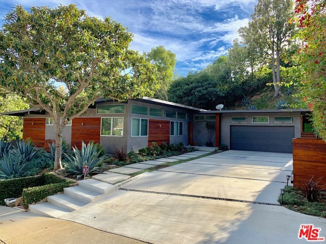 Property Photo: 16636 Pequeno Pl CA 90272