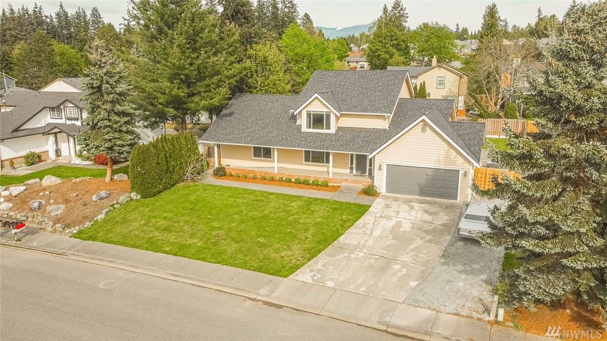 Property Photo: 324 S 30th St WA 98274