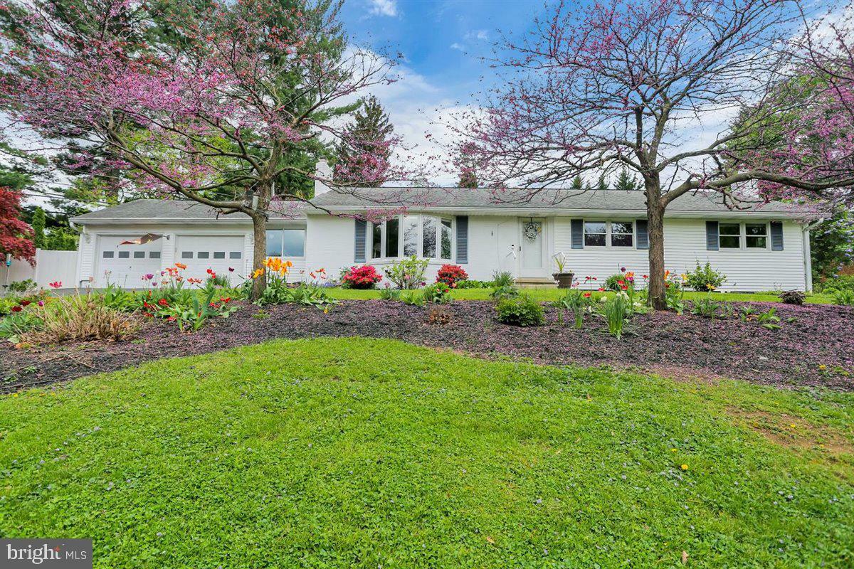 Property Photo:  626 Arlington Road  PA 17011 