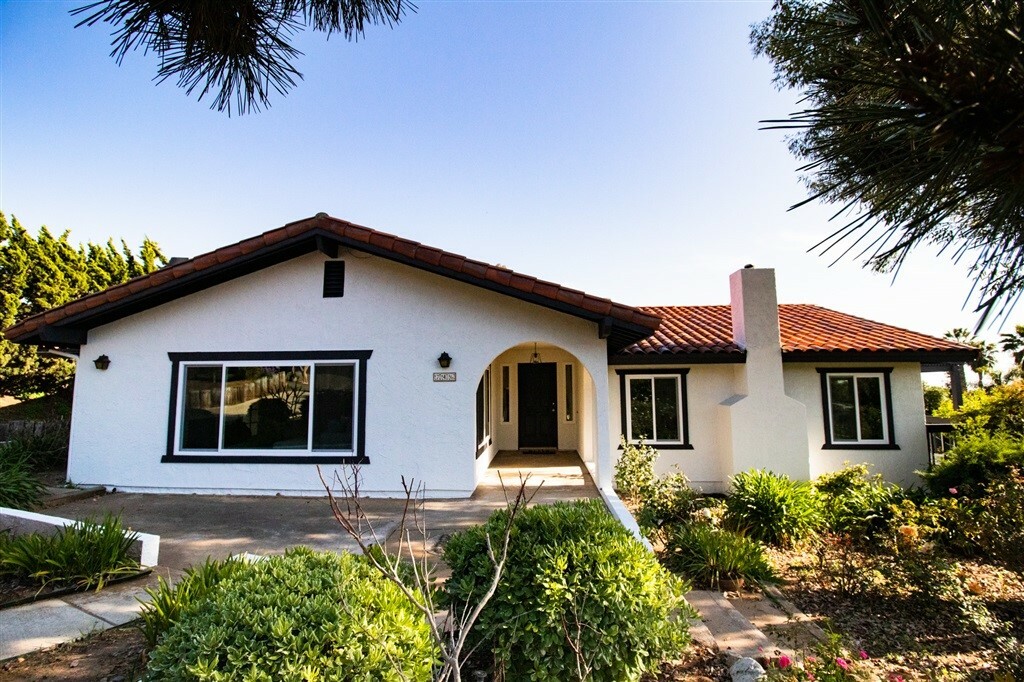 Property Photo:  746 Hardell Lane  CA 92084 