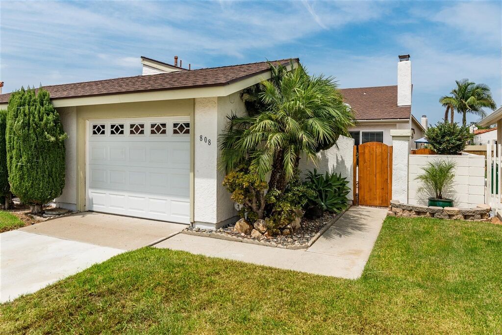 Property Photo:  808 Caminito Del Mar  CA 92011 
