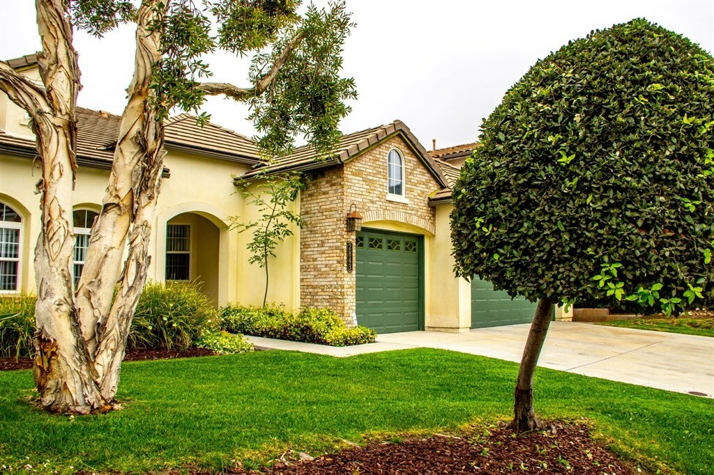 Property Photo:  2843 Charleston Pl  CA 91914 