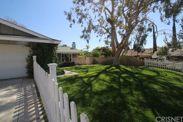 Property Photo:  30300 Jasmine Valley Drive  CA 91387 